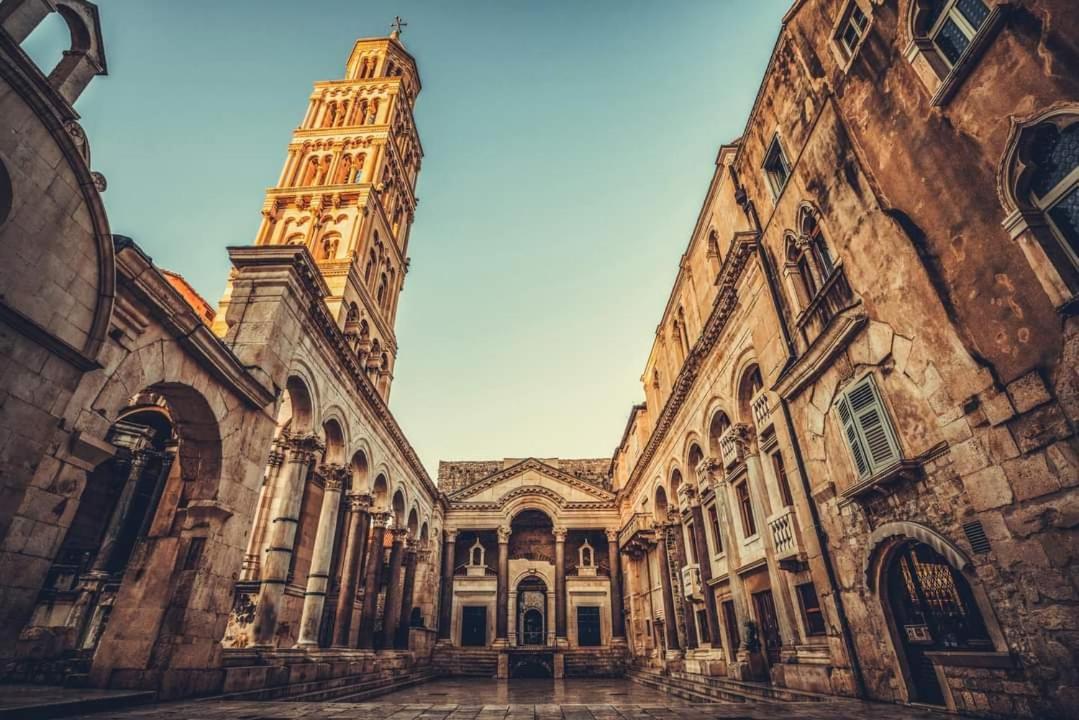 House "Anno 1881"-Center Of Split Apartment Екстериор снимка