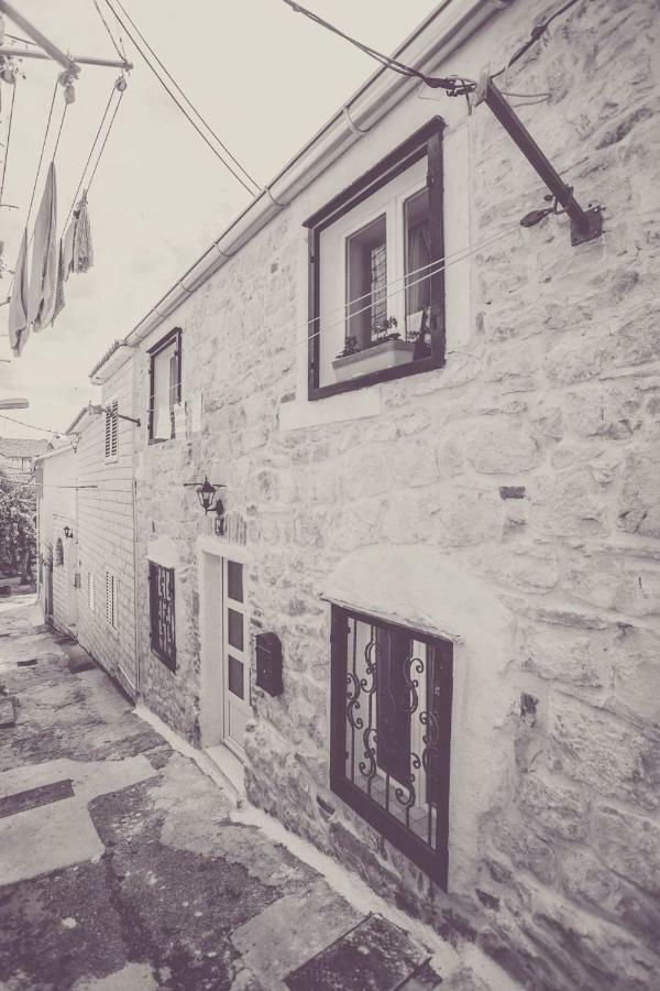 House "Anno 1881"-Center Of Split Apartment Екстериор снимка