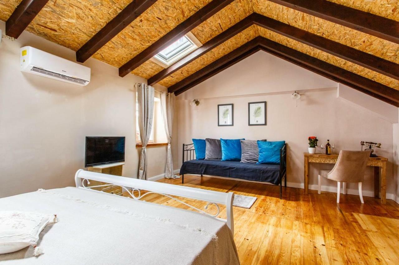 House "Anno 1881"-Center Of Split Apartment Екстериор снимка